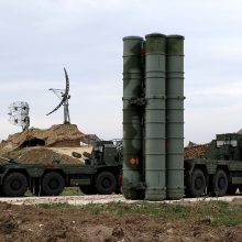 Maskva: Turkija šiemet gali įsigyti iš Rusijos papildomų raketų sistemų S-400