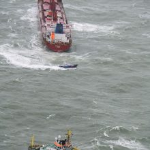 Prie Nyderlandų krantų susidūrus dviem laivams evakuoti įgulos nariai