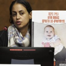 Izraelio kariuomenė teigia tirianti „Hamas“ pranešimą apie įkaitu paimto kūdikio mirtį