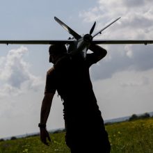 Seimas spręs, ar verslui lengvinti ginklų dalių gamybą 