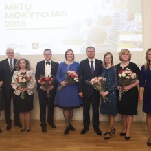 Švietimo ministerijoje įteiktos Metų mokytojo premijos