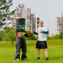 Olimpinę dieną bėgdami švęs ir žinomi žmonės, iniciatyvą palaiko pirmoji šalies ponia