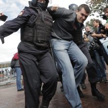 Prancūzija smerkia jėgos panaudojimą per protestą Maskvoje