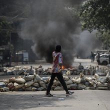 JT: malšinant protestus Mianmare žuvo dešimtys žmonių 