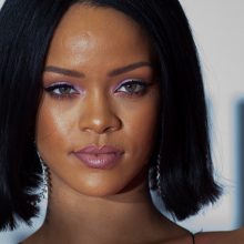 Popžvaigždė Rihanna laukiasi pirmojo kūdikio