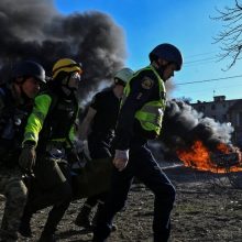 JT smerkia išpuolius Ukrainoje prieš sužeistuosius ir jiems padedančius asmenis
