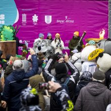 Druskininkuose atidarytas jubiliejinis „LTeam žiemos festivalis 2023“: olimpiečiai įžiebė ugnį