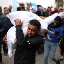 ES reikalauja skubiai atlikti JT agentūros palestiniečiams remti auditą