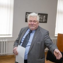 Mirė lietuvių bibliofilas, kolekcininkas V. Staniulis