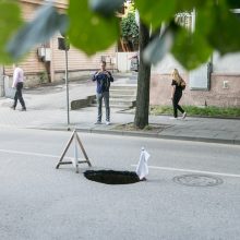 Smegduobė miesto centre ir toliau baugina vairuotojus