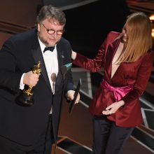 „Oskarai“ 2018: geriausiu režisieriumi išrinktas G. del Toro