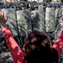 Armėnijos opozicijos judėjimo lyderis skelbia „aksominę revoliuciją“