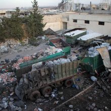 Jungtinės Tautos piktinasi humanitarinės kolonos Sirijoje ataka