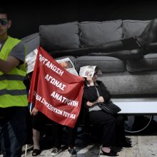 Tarptautinę darbo dieną pasaulyje – audringos demonstracijos