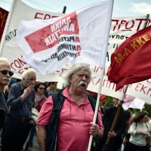 Tarptautinę darbo dieną pasaulyje – audringos demonstracijos