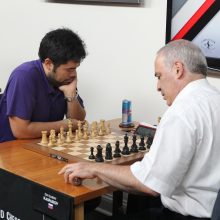 Sugrįžimas: G. Kasparovas sužaidė lygiosiomis su S. Karjakinu ir dar dviem varžovais