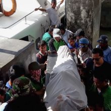 Indonezijoje apvirtus keltui žuvo mažiausiai aštuoni žmonės