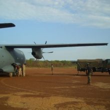Iš misijos Centrinėje Afrikoje grįžta Lietuvos kariai