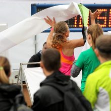 Lietingas ruduo neišgąsdino itin gausaus „Ąžuolyno bėgimo“ dalyvių būrio