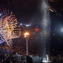 Rio de Žaneirą per olimpiados uždarymą nušvietė fejerverkų liepsnos