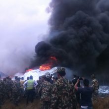 Katmandu sudužus Bangladešo laineriui žuvo 49 žmonės, sužeisti 22 