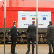 Į Lietuvą atriedėjo pirmasis šiais metais traukinys iš Kinijos