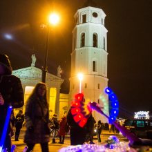 Katedros aikštėje sužibo Vilniaus Kalėdų eglė