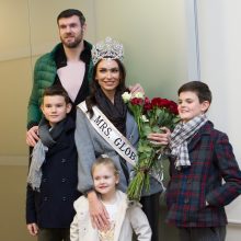 Į Lietuvą parvyko „Misis Pasaulis 2018“ triumfavusi T. Lavrinovič