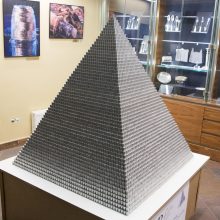 Lietuviškų centų piramidė pateko į Gineso rekordų knygą