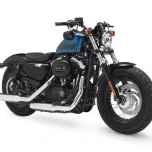 Motociklui „Harley-Davidson Sportster“ sukanka 60 metų