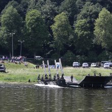 Neeilinė operacija Kauno rajone: NATO kariai persikėlė per Nemuną