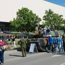 Kaune – galimybė pamatyti techniką ir pabendrauti su kariais