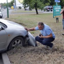 Avarija Klaipėdoje: vilkikas lengvąjį automobilį vilko 15 metrų