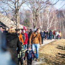 Rumšiškėse siautė būriai persirengėlių 