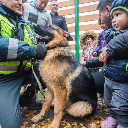 Policijos ir pabėgėlių susitikimas Rukloje  © Elijaus Kniežausko nuotr.