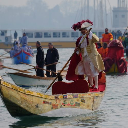 Venecijoje įsibėgėjo tradicinis karnavalas  © Scanpix nuotr.