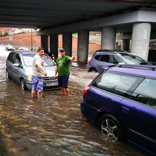 Klaipėdoje patvino gatvės  © Vytauto Petriko nuotr.