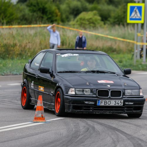 Automobilių slalomo varžybos Klaipėdoje  © Vytauto Petriko nuotr.