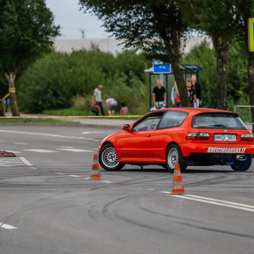 Automobilių slalomo varžybos Klaipėdoje  © Vytauto Petriko nuotr.