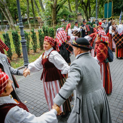 Palanga pražydo ir suskambo tarptautiniu folkloro festivaliu  © Vytauto Petriko nuotr.