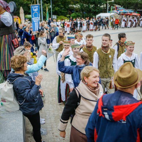 Palanga pražydo ir suskambo tarptautiniu folkloro festivaliu  © Vytauto Petriko nuotr.