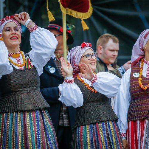 Palanga pražydo ir suskambo tarptautiniu folkloro festivaliu  © Vytauto Petriko nuotr.