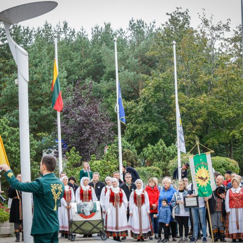 Palanga pražydo ir suskambo tarptautiniu folkloro festivaliu  © Vytauto Petriko nuotr.