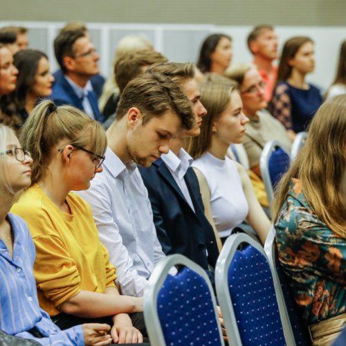 Pasveikino Klaipėdos šimtukininkus  © Vytauto Petriko nuotr.