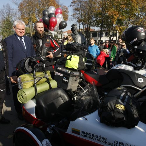 Į Bengaliją motociklininkai išvyko su duona ir lašiniais  © Vytauto Liaudanskio nuotr.