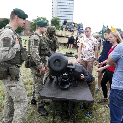 „Stiprus Grifonas 2021“ dalyvių karinės technikos ekspozicija  © Vytauto Liaudanskio nuotr.