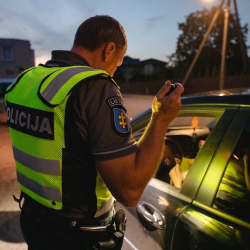 Kaune vyko reidas: policija tikrino vairuotojų blaivumą  © Eitvydo Kinaičio nuotr.