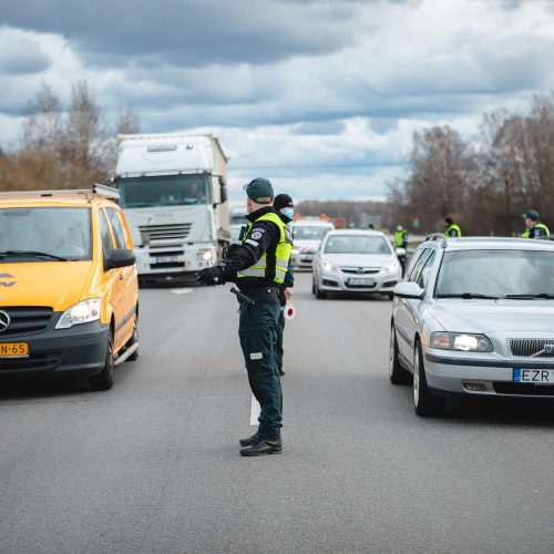 Judėjimo kontrolė prie Kauno prieš Velykų savaitgalį  © Eitvydo Kinaičio nuotr.