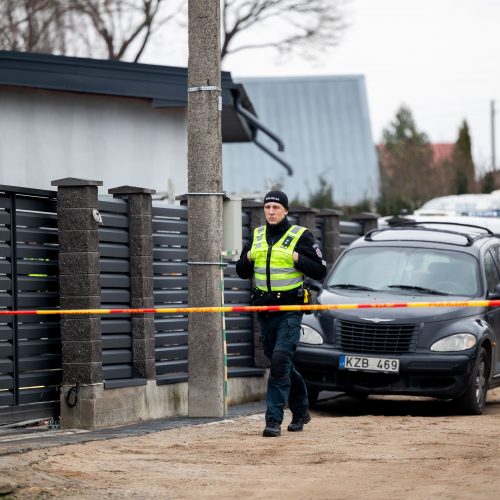 Šalčininkuose vyras nušovė žmoną policininkę  © L. Balandžio / BNS nuotr.