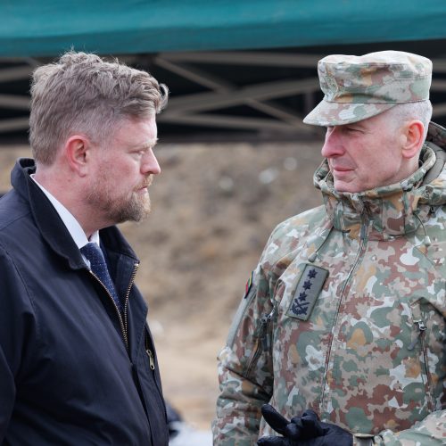 Islandijos ir Lietuvos kariuomenės vadų vizitas Rukloje   © E. Ovčarenko/BNS nuotr.